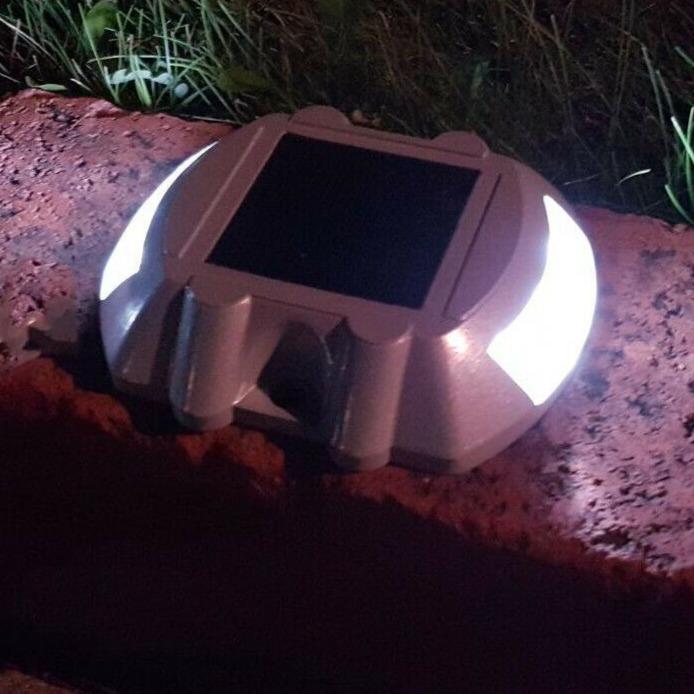 Outdoor LED Low Voltage Solar Pathway Lights 12 Pack - Westfield Retailers