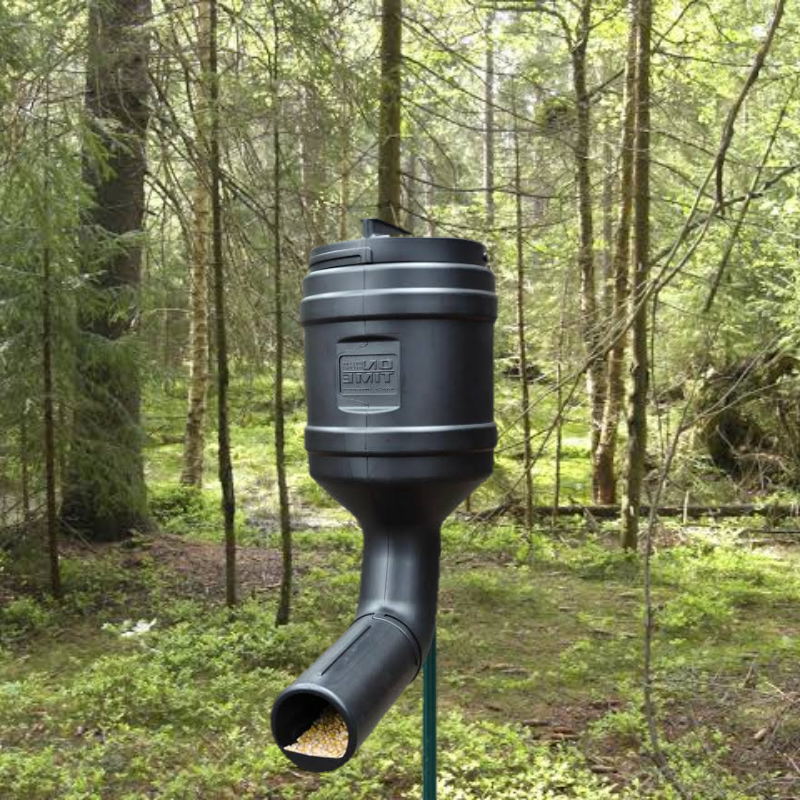 Standing Automatic Gravity Deer Game Protein Feeder - Westfield Retailers