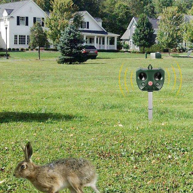 Powerful Ultrasonic Garden Squirrel Repeller Deterrent - Westfield Retailers