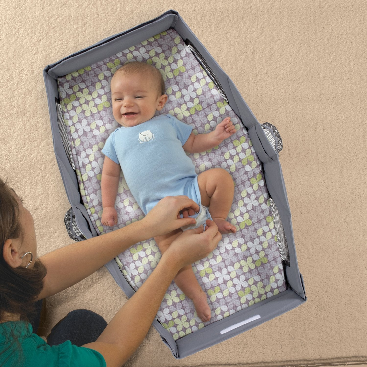 New Portable Baby Crib with Toy Hanging Rod - Westfield Retailers